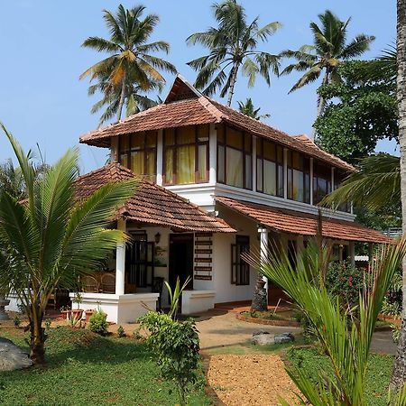 Pozhiyoram Ayurveda Beach Resort Alappuzha Exterior photo