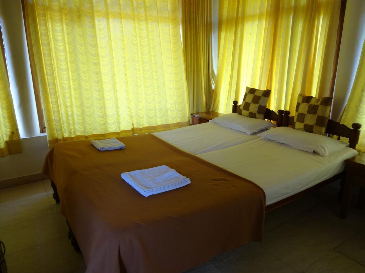 Pozhiyoram Ayurveda Beach Resort Alappuzha Exterior photo
